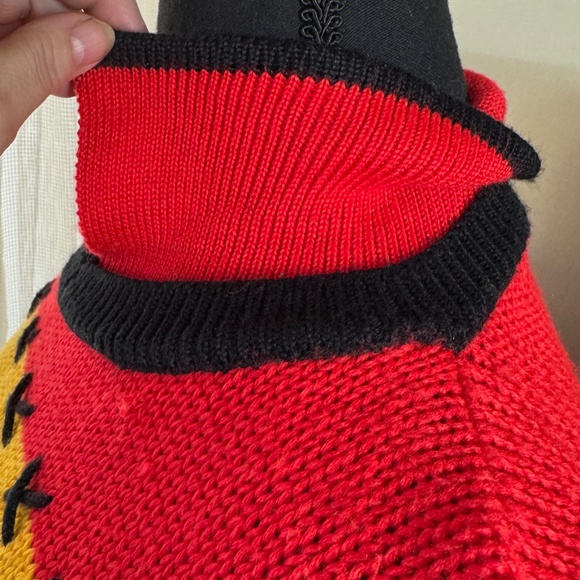 Vintage 1980s sweater, red, black, yellow oversized top, Michel Sport 12/14 (L) - Picture 8 of 10